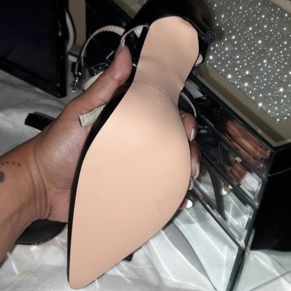 Giuseppe Zanotti 3 strap black sandal - Picture 8 of 8